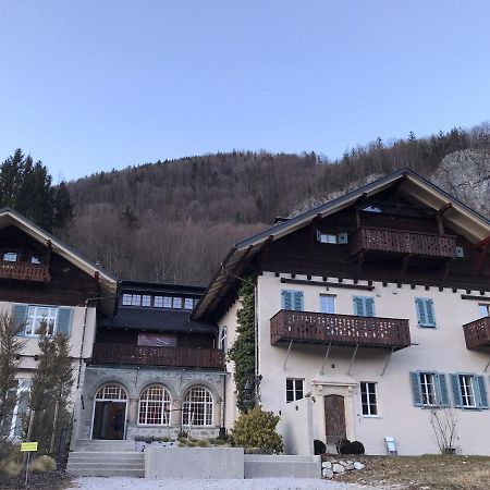 Apartment In Historischer Villa Mit Parkplatz Grünau im Almtal Exterior foto
